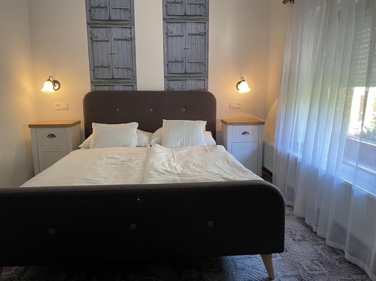 Rozmann Family Panzio & Apartmanhaz Sárvár Esterno foto