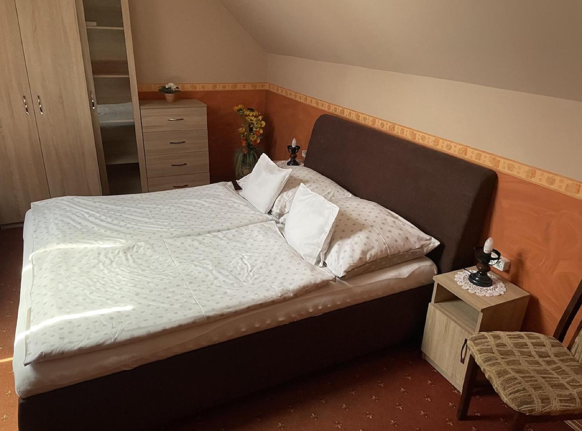 Rozmann Family Panzio & Apartmanhaz Sárvár Esterno foto