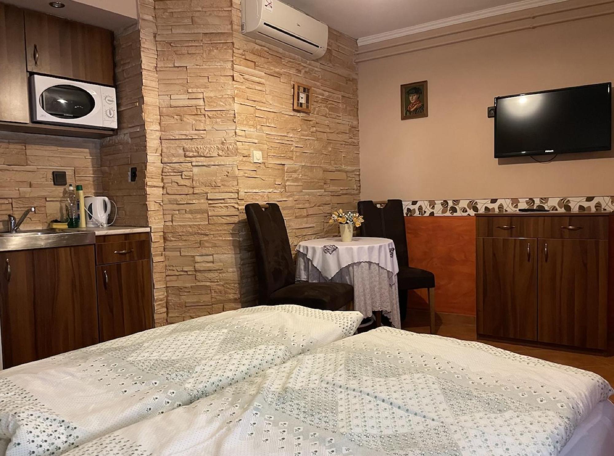 Rozmann Family Panzio & Apartmanhaz Sárvár Esterno foto