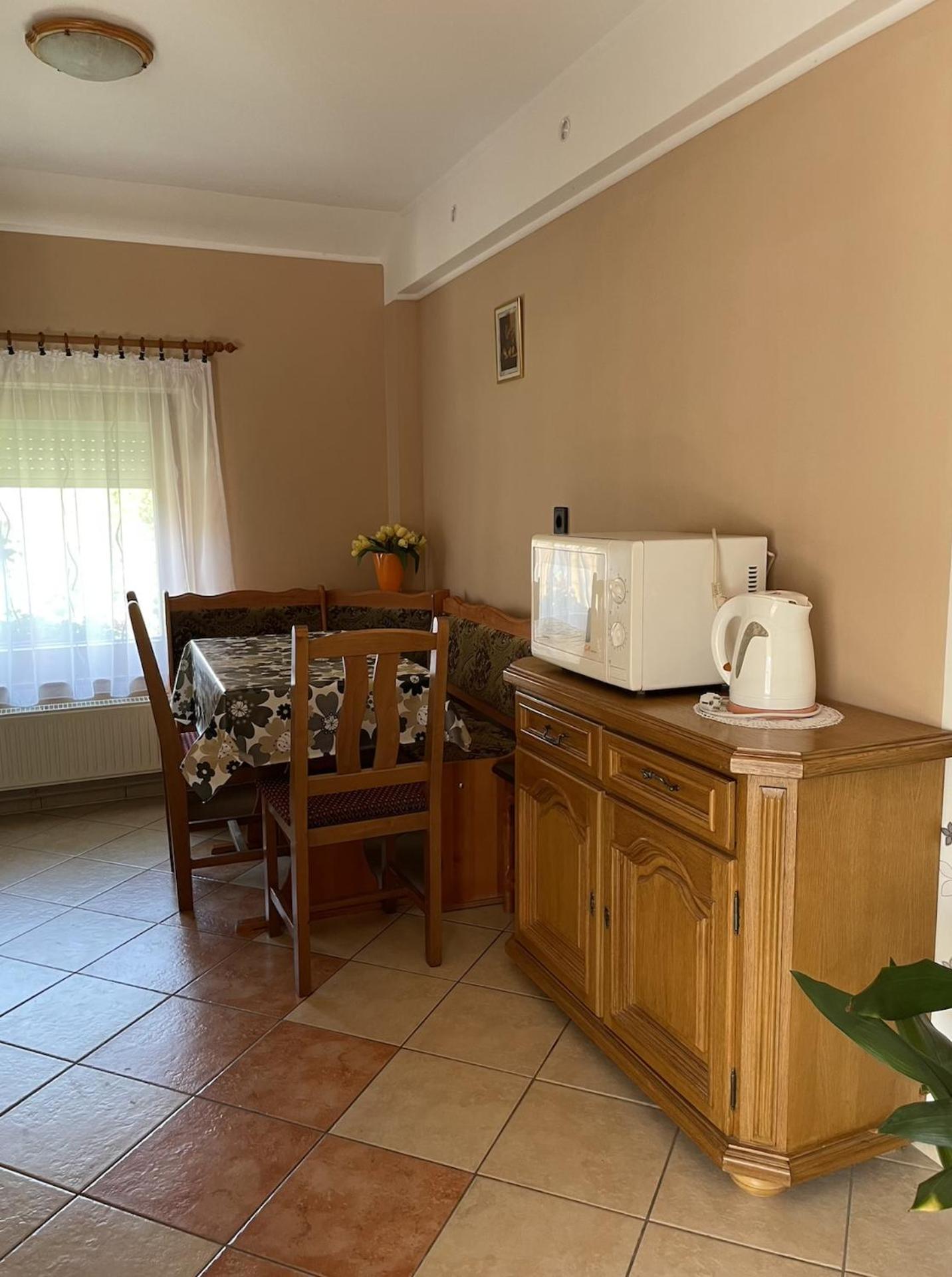 Rozmann Family Panzio & Apartmanhaz Sárvár Esterno foto