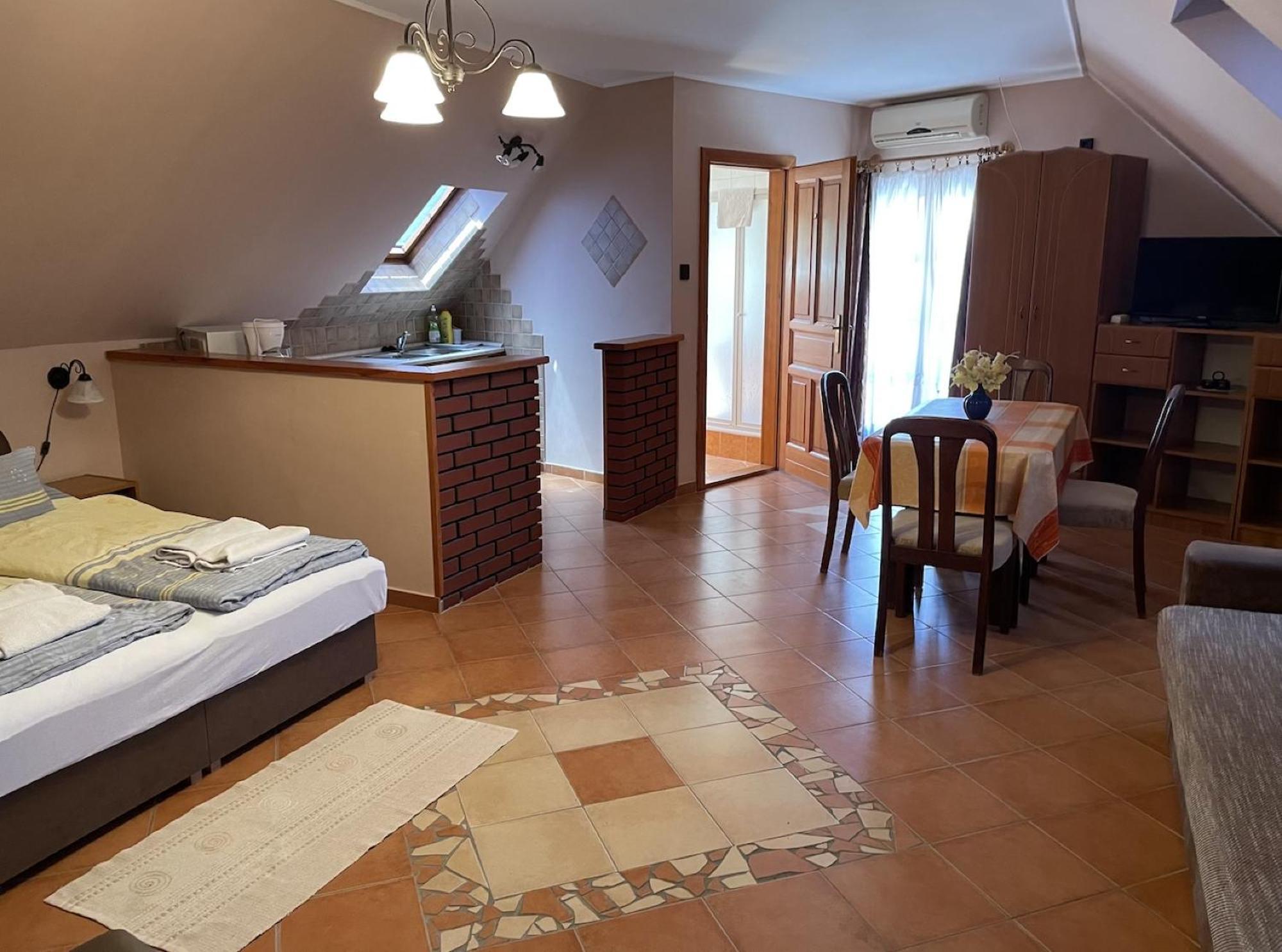 Rozmann Family Panzio & Apartmanhaz Sárvár Esterno foto